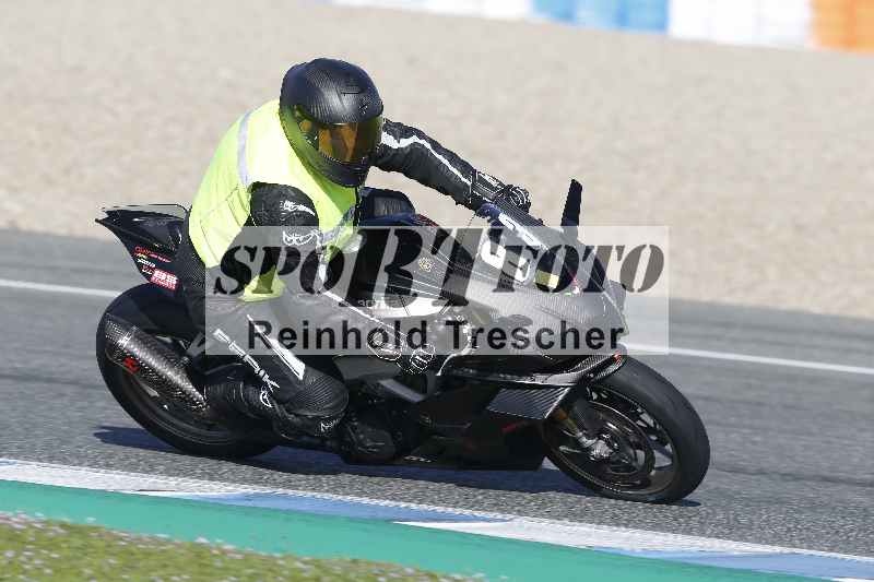 /02 28.-31.01.2025 Moto Center Thun Jerez/gruen-green/83